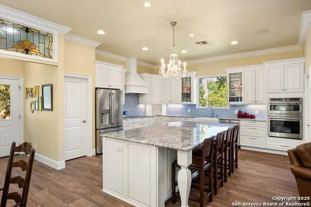 211 Bear Creek Kerrville, TX 78028
