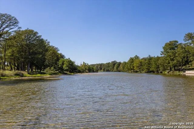 211 Bear Creek Kerrville, TX 78028