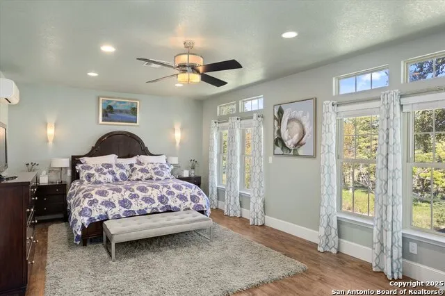 211 Bear Creek Kerrville, TX 78028