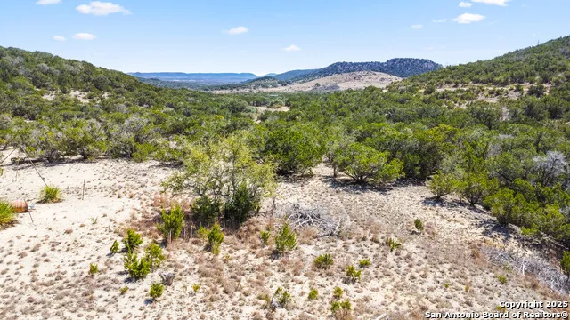 00 Sunrise Ridge Tarpley, TX 78883