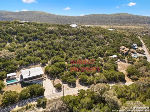 000 Canyon Oaks Dr.