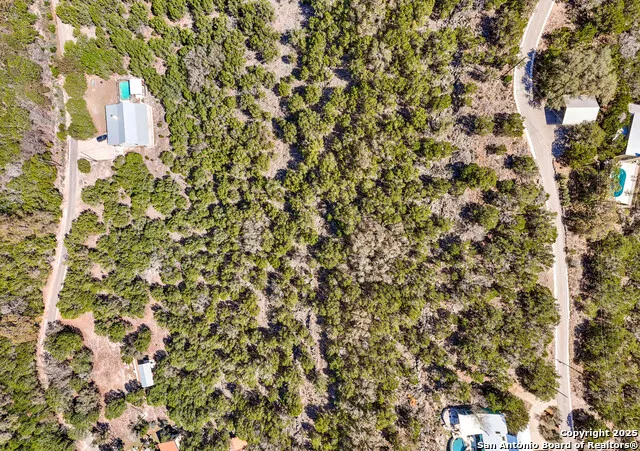 000 Canyon Oaks Dr. Concan, TX 78838
