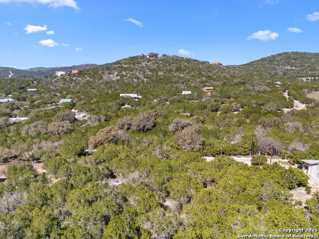 000 Canyon Oaks Dr. Concan, TX 78838