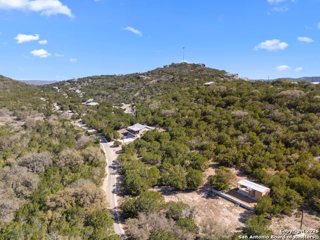 000 Canyon Oaks Dr. Concan, TX 78838