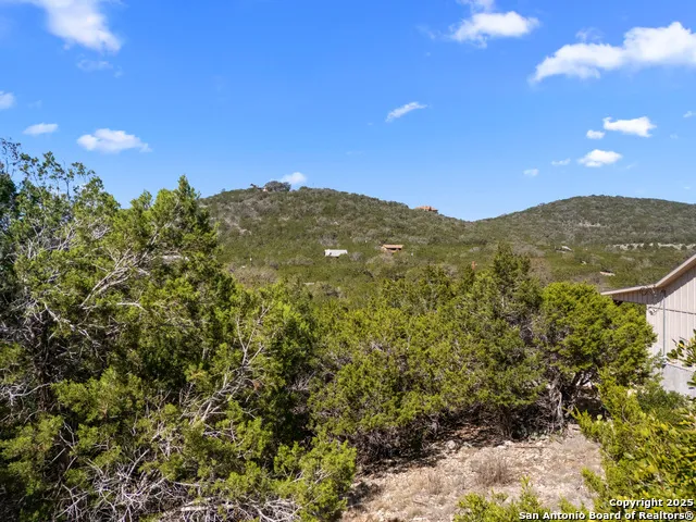 000 Canyon Oaks Dr. Concan, TX 78838