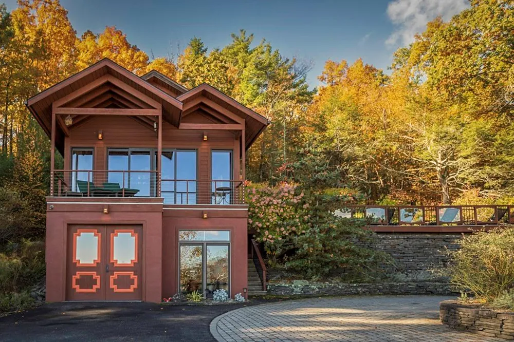 75 Hill 99 Woodstock, NY 12498