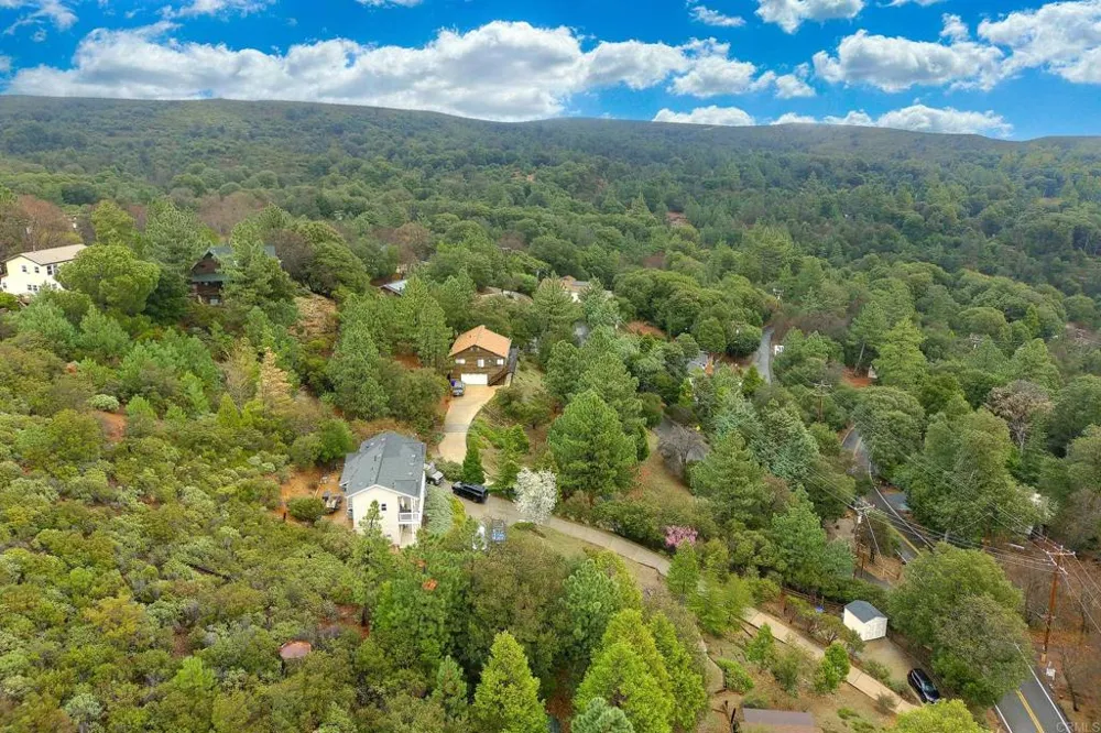 1626 Frisius Drive Julian, CA 92036