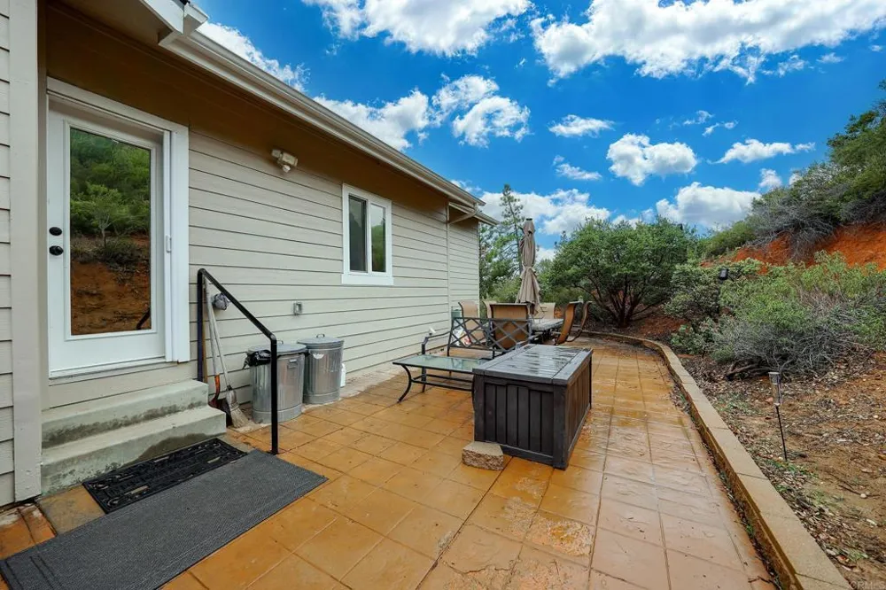 1626 Frisius Drive Julian, CA 92036