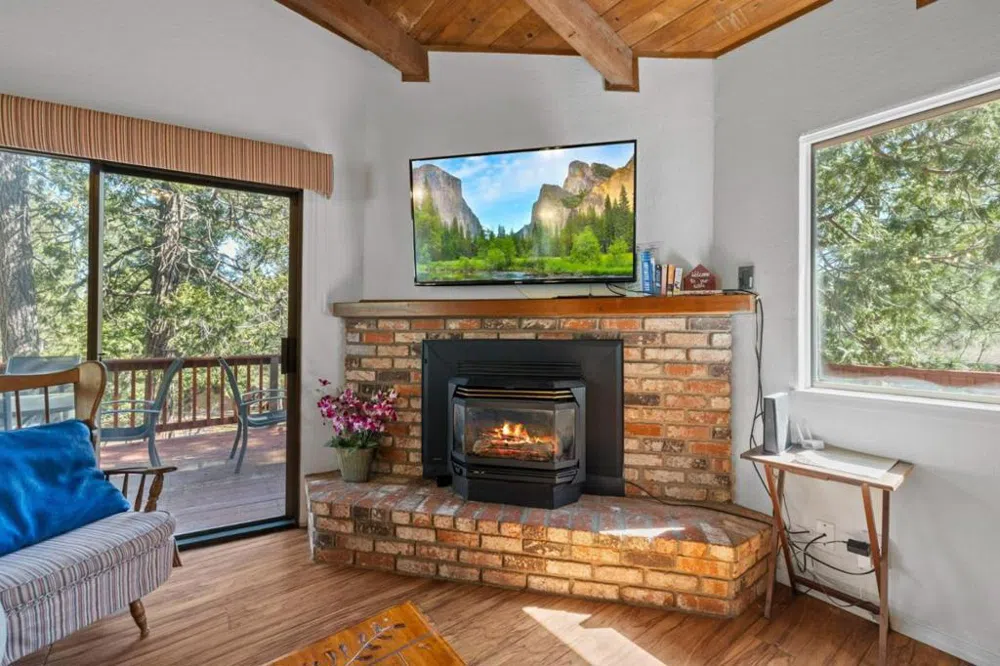 19935 Pine Mountain Drive Groveland, CA 95321