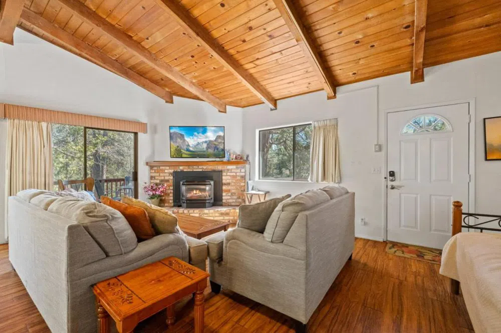 19935 Pine Mountain Drive Groveland, CA 95321