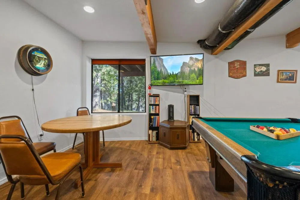 19935 Pine Mountain Drive Groveland, CA 95321