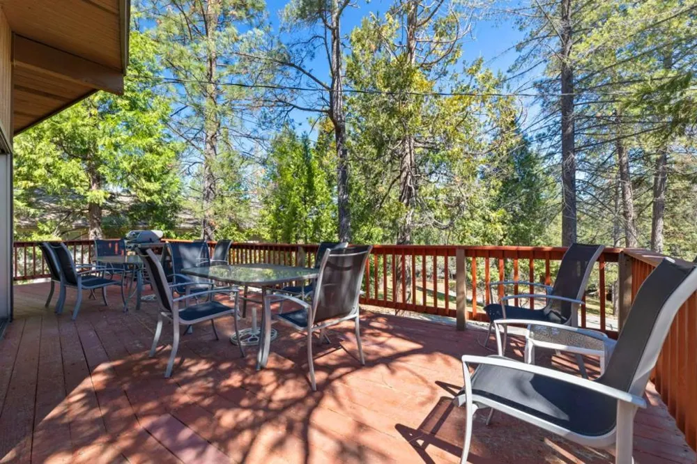 19935 Pine Mountain Drive Groveland, CA 95321