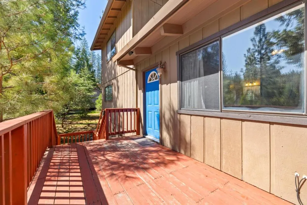 19935 Pine Mountain Drive Groveland, CA 95321