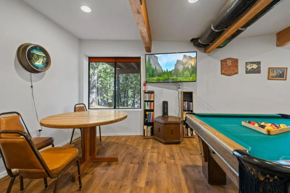 19935 Pine Mountain Drive Groveland, CA 95321