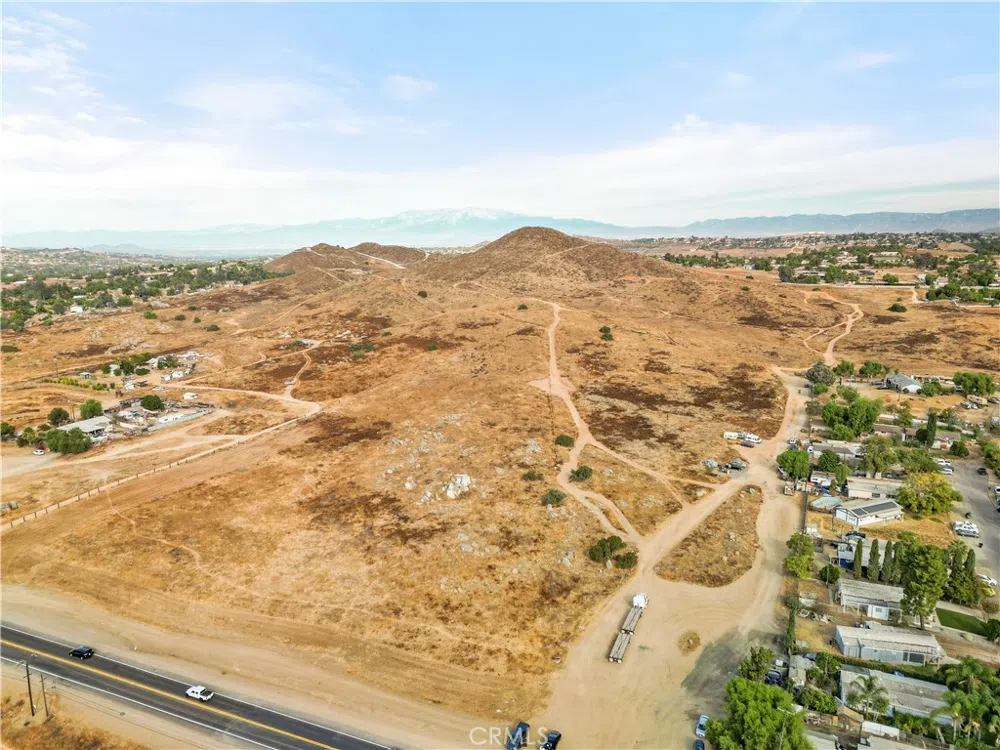 no address Perris, CA 92570