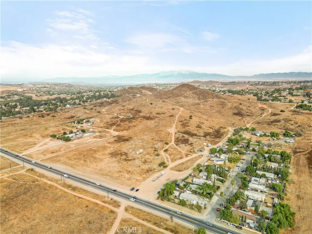 no address Perris, CA 92570