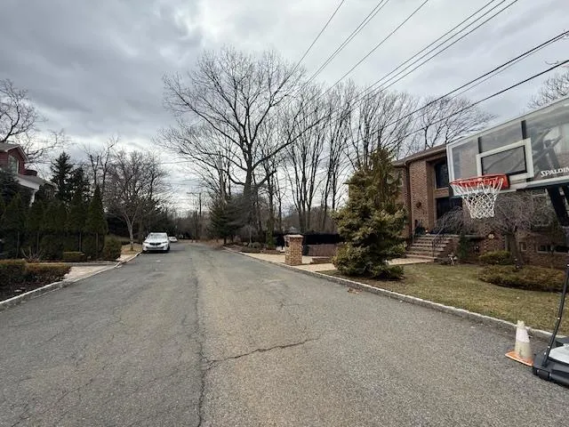 25 Coverly Avenue Staten Island, NY 10301