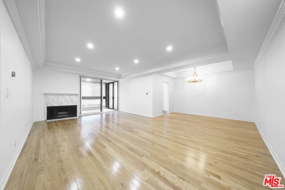 4477 Wilshire Boulevard #306 Los Angeles, CA 90010