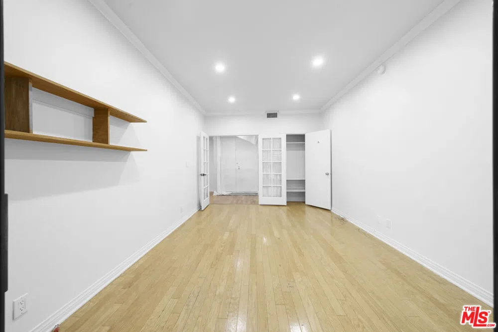 4477 Wilshire Boulevard #306 Los Angeles, CA 90010