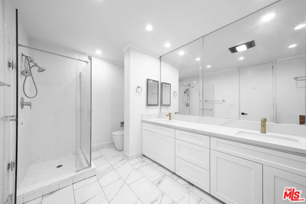 4477 Wilshire Boulevard #306 Los Angeles, CA 90010