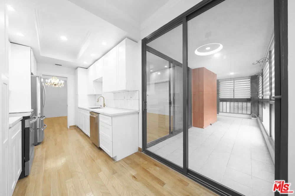 4477 Wilshire Boulevard #306 Los Angeles, CA 90010