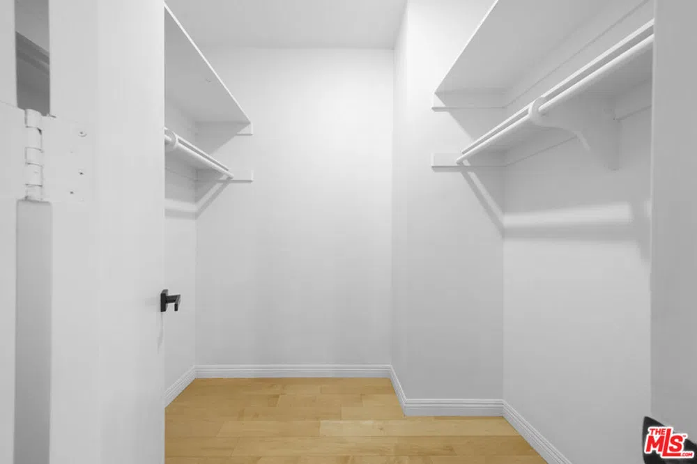 4477 Wilshire Boulevard #306 Los Angeles, CA 90010