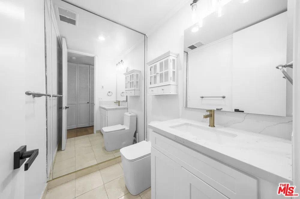 4477 Wilshire Boulevard #306 Los Angeles, CA 90010
