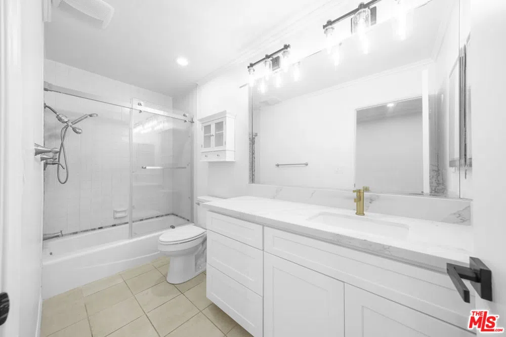 4477 Wilshire Boulevard #306 Los Angeles, CA 90010