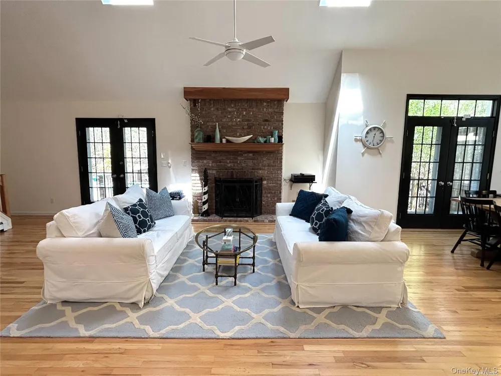 112 Laurel Valley Drive Sag Harbor, NY 11963