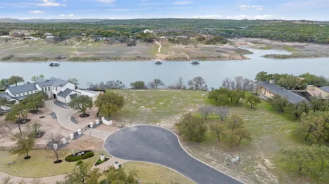 25208 Chernosky Point Cove