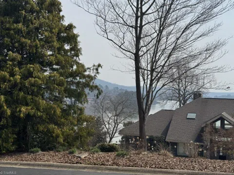 441 Glenbrook Spring