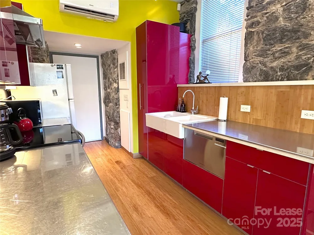 130C Biltmore Avenue Asheville, NC 28801