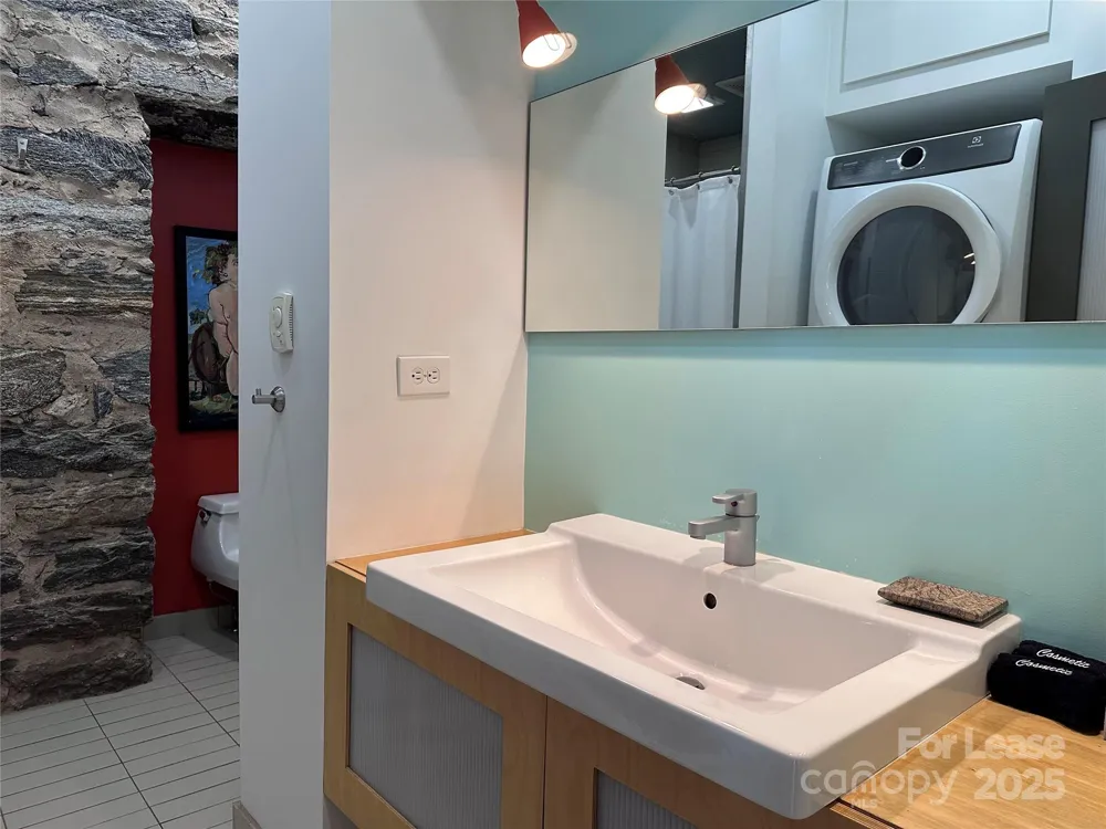 130C Biltmore Avenue Asheville, NC 28801