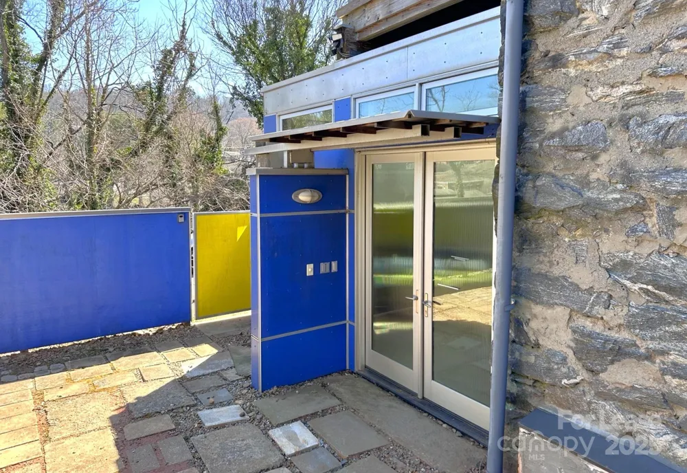 130C Biltmore Avenue Asheville, NC 28801