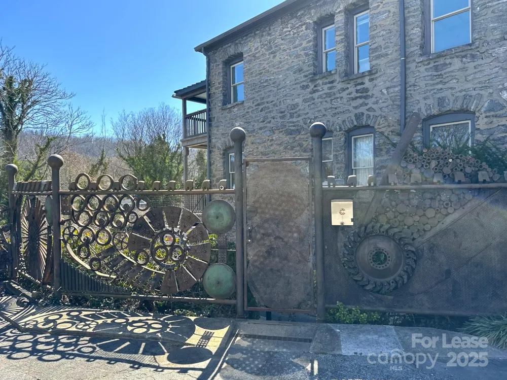 130C Biltmore Avenue Asheville, NC 28801