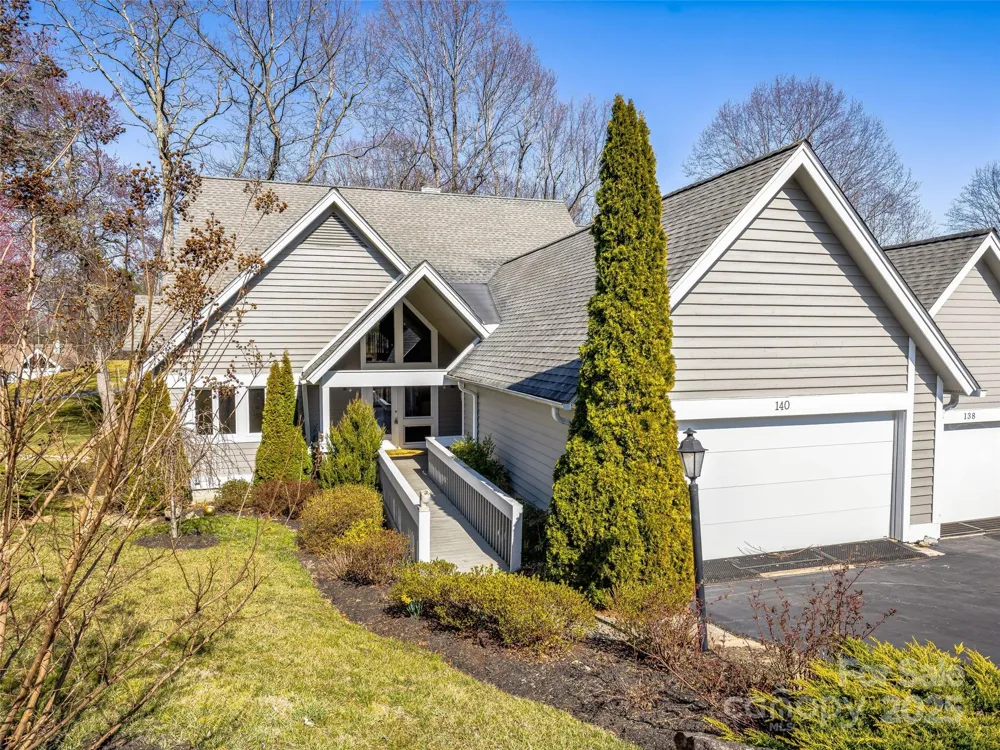 140 Overlook Drive Flat Rock, NC 28731