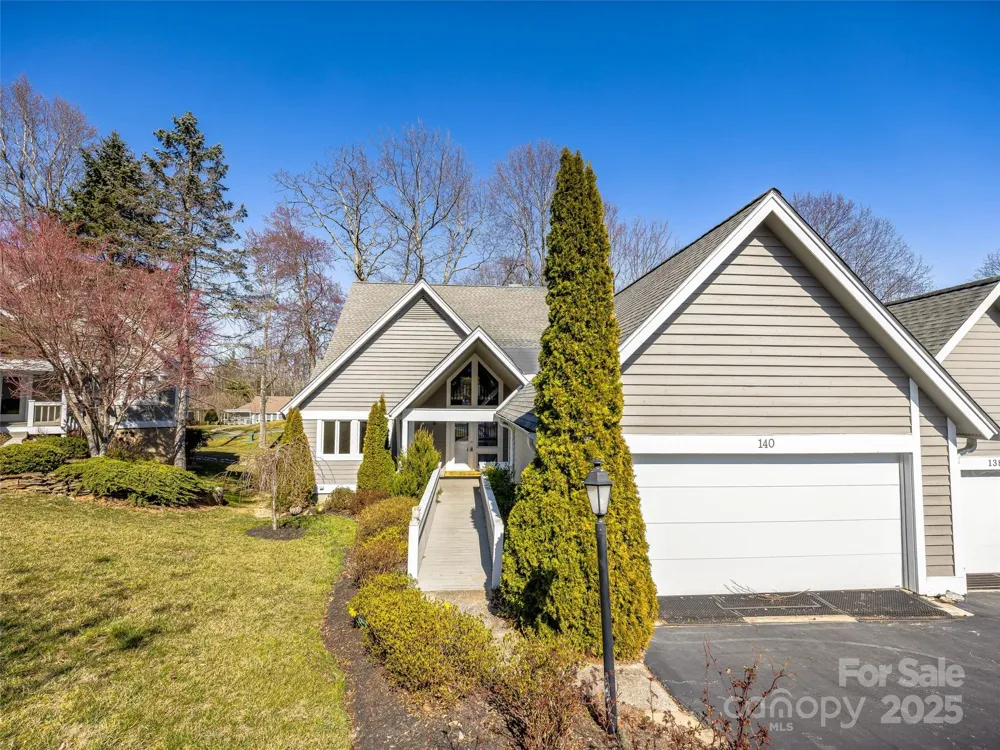 140 Overlook Drive Flat Rock, NC 28731