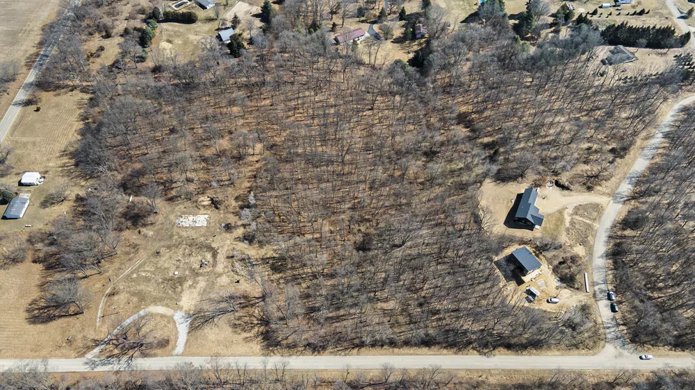18 Highfield Road Three Rivers, MI 49093