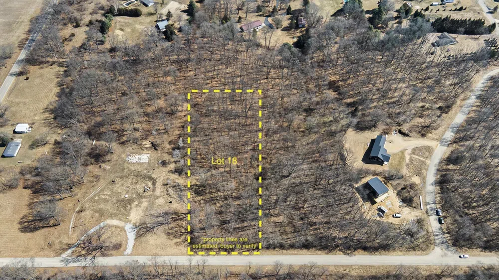 18 Highfield Road Three Rivers, MI 49093