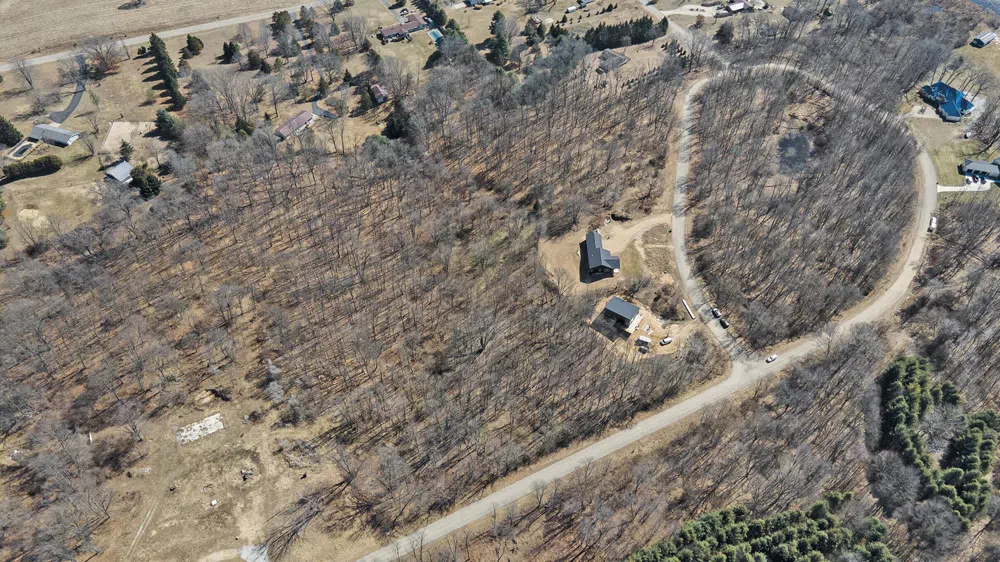 17 Highfield Road Three Rivers, MI 49093