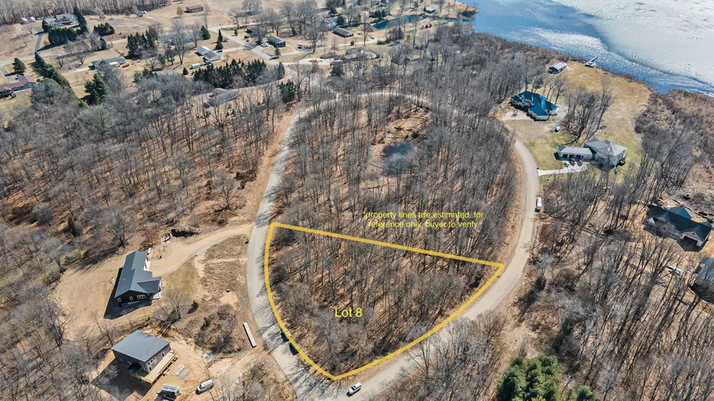 8 Highfield Road Three Rivers, MI 49093