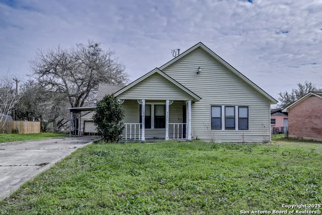 711 S 7TH ST Kenedy, TX 78119