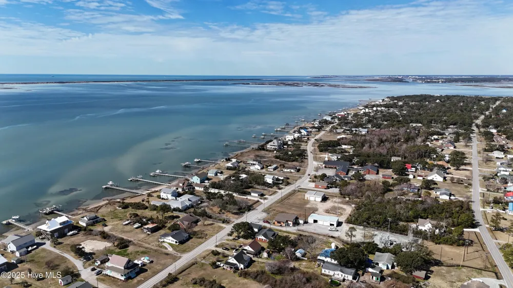 908 & 922 Island Road Harkers Island, NC 28531