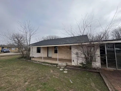 610 W Garrison Avenue