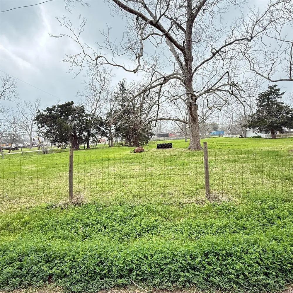 W Pearl Street Brazoria, TX 77422