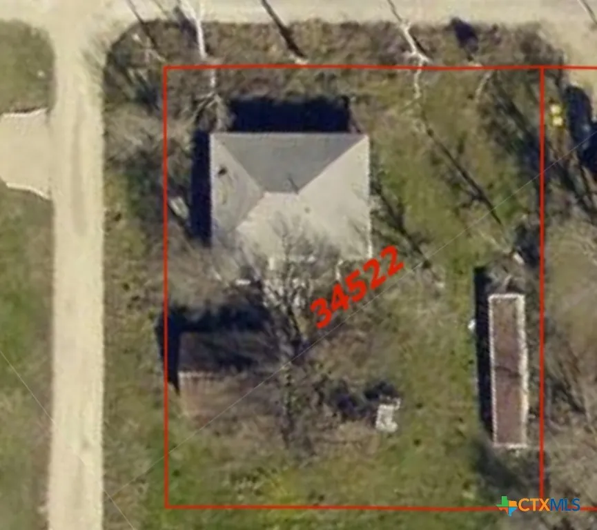320 5th Street Lott, TX 76656