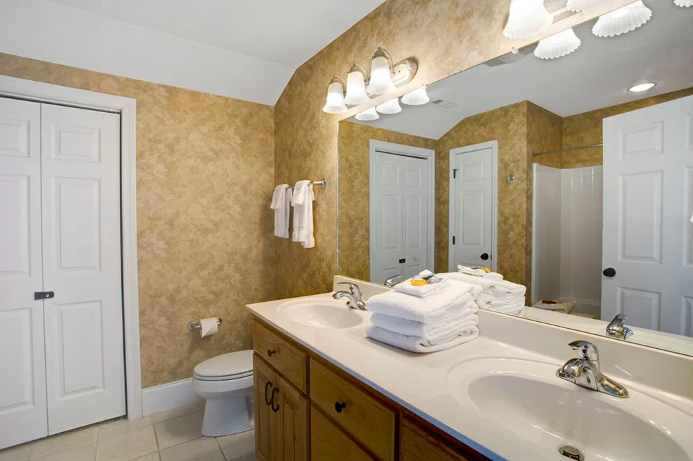 1725 Watercrest Way D Young Harris, GA 30582