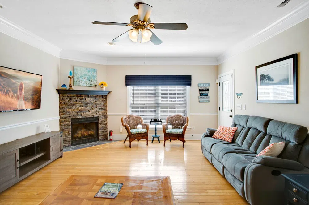 1725 Watercrest Way D Young Harris, GA 30582