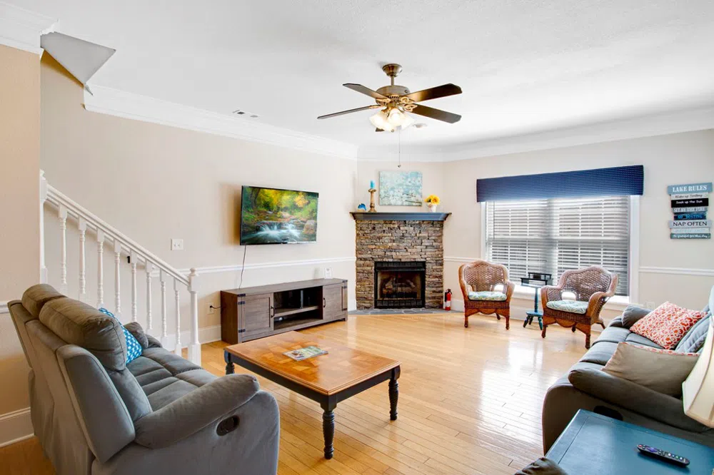 1725 Watercrest Way D Young Harris, GA 30582