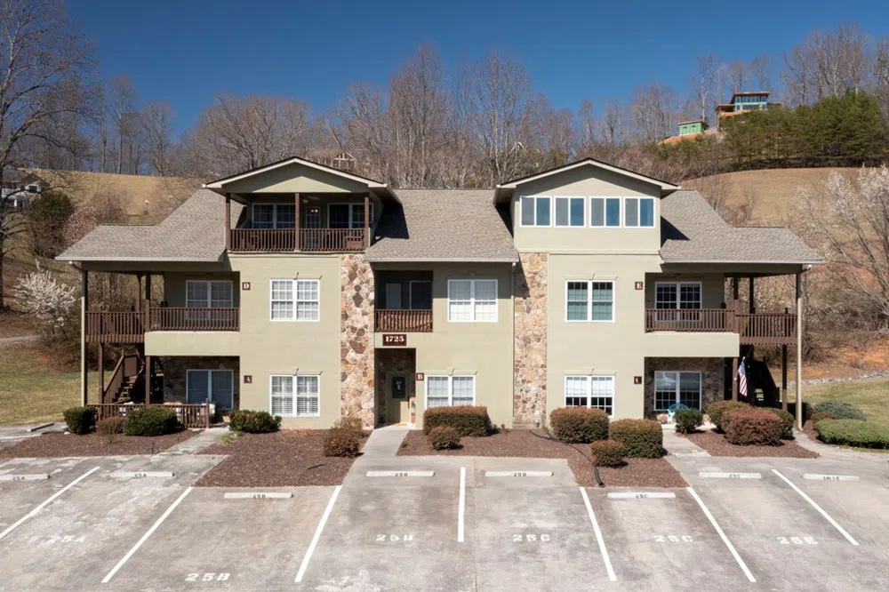 1725 Watercrest Way D Young Harris, GA 30582